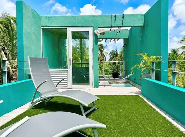 299 BRAVOS DE BOSTON, Vieques, PR 00765