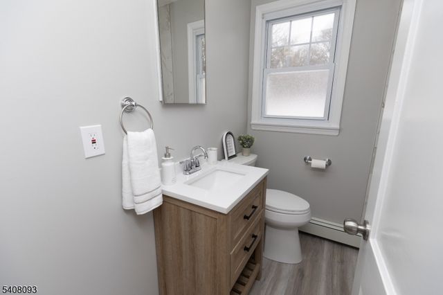 12 Rockaway Ave, Rockaway Boro, NJ 07866