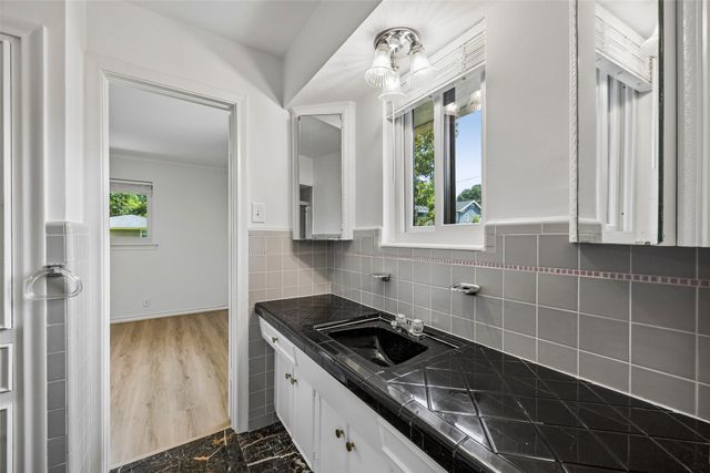 3566 Princess Lane, Dallas, TX 75229