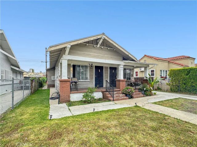 1031 W 61st Street, Los Angeles, CA 90044