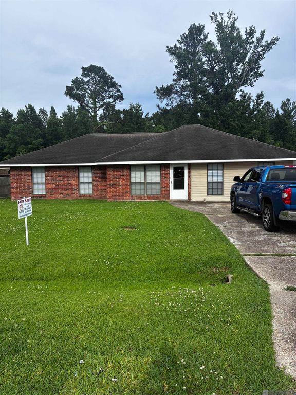 14124 Blairstown Dr, Baker, LA 70714