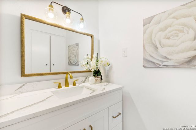 242 Yosemite, San Antonio, TX 78232