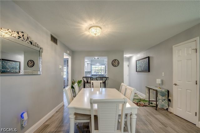 7050 Nantucket CIR 1, North Fort Myers, FL 33917