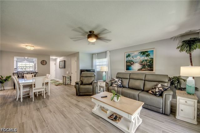 7050 Nantucket CIR 1, North Fort Myers, FL 33917