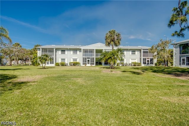 7050 Nantucket CIR 1, North Fort Myers, FL 33917