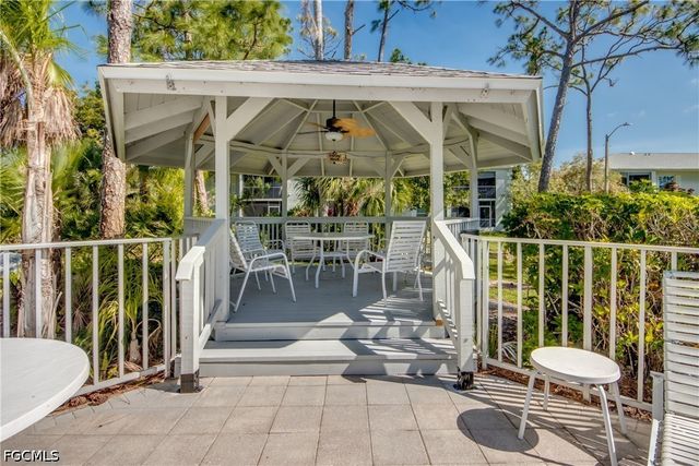 7050 Nantucket CIR 1, North Fort Myers, FL 33917