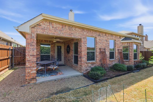 1001 Albany Drive, Fort Worth, TX 76131