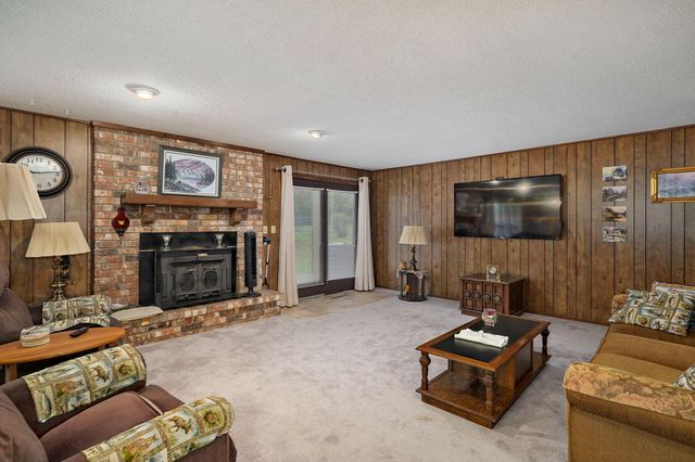 21080 Lawrence 1165, Verona, MO 65769