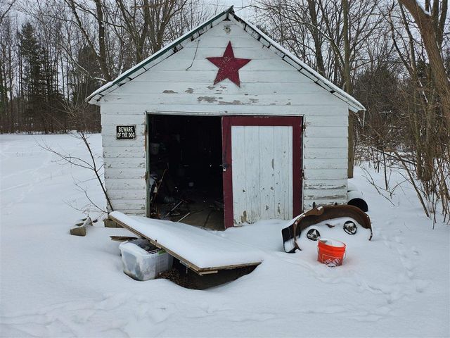 11396 N Saginaw Road, Clio, MI 48420