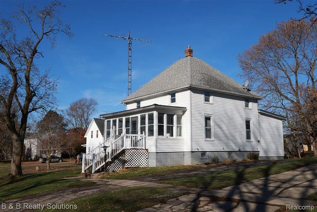 4131 Pleasant Street, North Branch, MI 48461