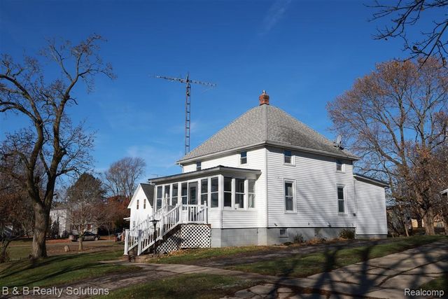 4131 Pleasant Street, North Branch, MI 48461