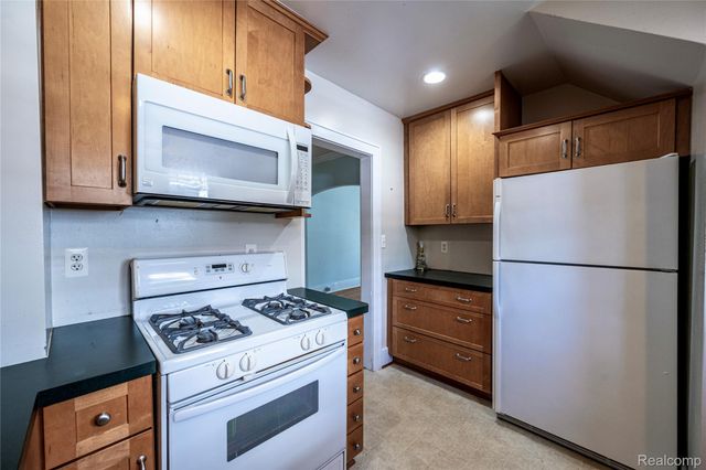 1037 Longfellow Avenue, Royal Oak, MI 48067