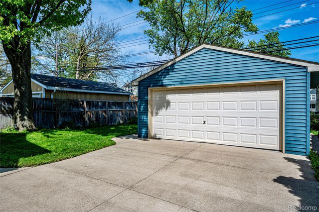 1037 Longfellow Avenue, Royal Oak, MI 48067