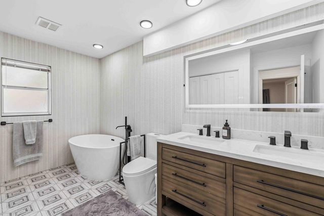 8021 TIMBER LAKE LANE, Sarasota, FL 34243