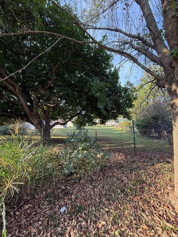 909 W Temperance Street, Ellettsville, IN 47429