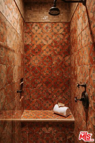 1437 Queens Road, Los Angeles, CA 90069