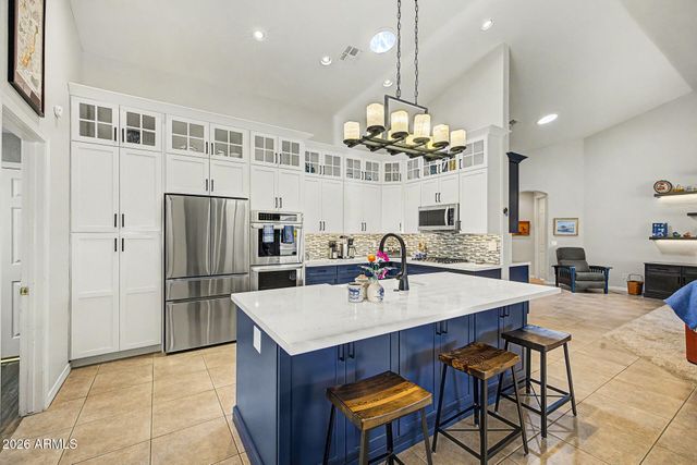 14619 W INDIANOLA Avenue, Goodyear, AZ 85395