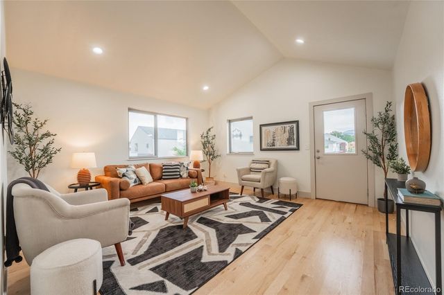 6892 Juniper Court, Arvada, CO 80007