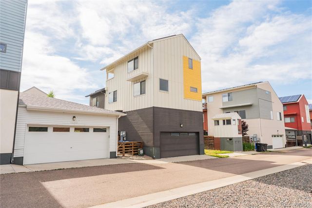 6892 Juniper Court, Arvada, CO 80007