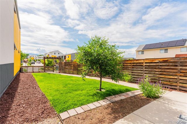 6892 Juniper Court, Arvada, CO 80007