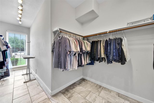 20507 Forest Stream Drive, Humble, TX 77346