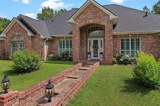 2584 Butler Hill Road, Benton, LA 71006