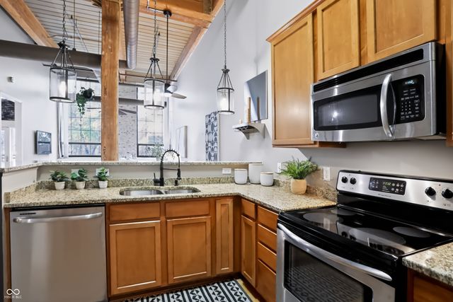 630 N College Avenue 201, Indianapolis, IN 46204