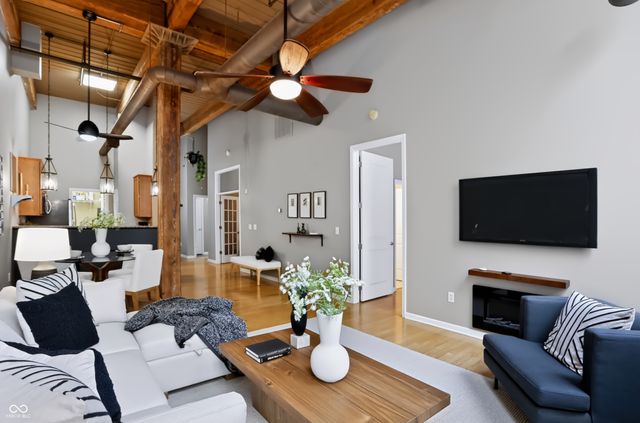 630 N College Avenue 201, Indianapolis, IN 46204