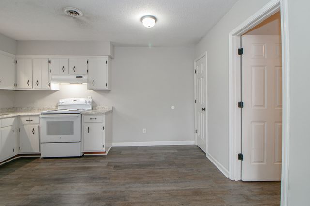 404 Thompsonville Lane #3, Oak Grove, KY 42262