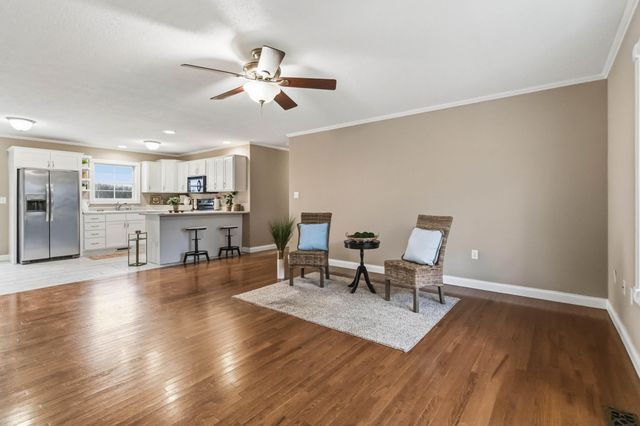 1126 Estill Hackney Road, Eubank, KY 42567