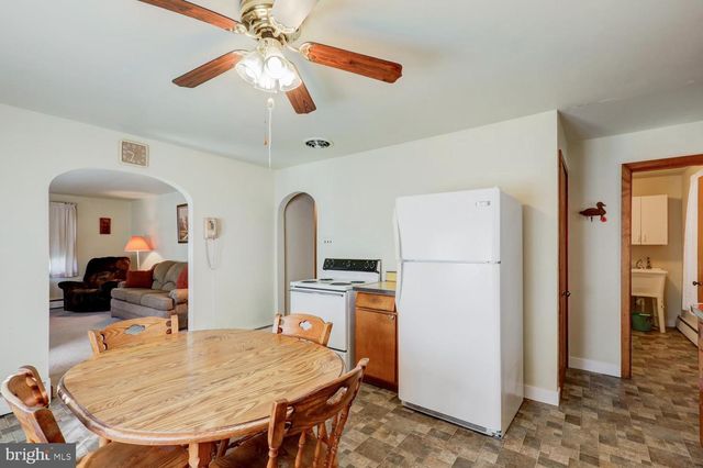 231 WARWICK RD, Elverson, PA 19520