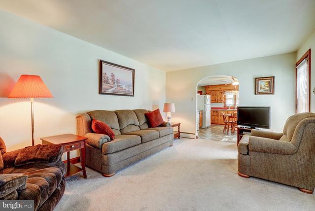 231 WARWICK RD, Elverson, PA 19520