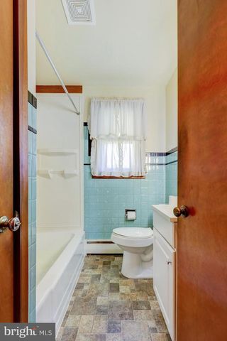 231 WARWICK RD, Elverson, PA 19520