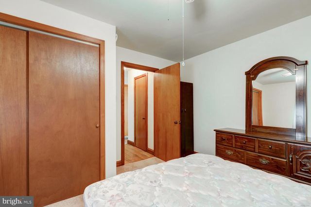 231 WARWICK RD, Elverson, PA 19520