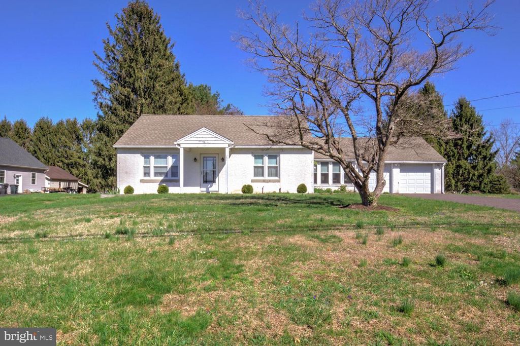 231 WARWICK RD, Elverson, PA 19520