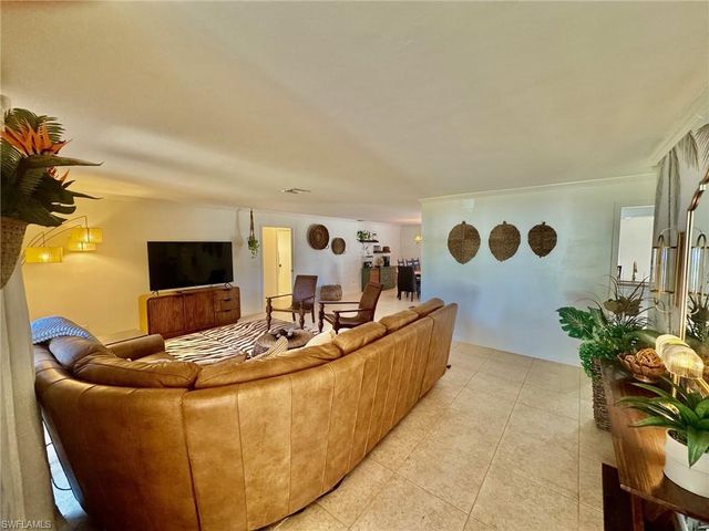 1220 SE 19th LN, Cape Coral, FL 33990