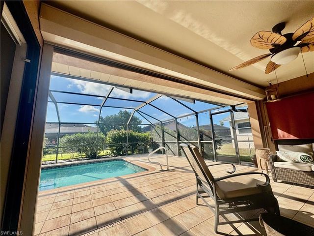 1220 SE 19th LN, Cape Coral, FL 33990