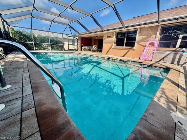 1220 SE 19th LN, Cape Coral, FL 33990