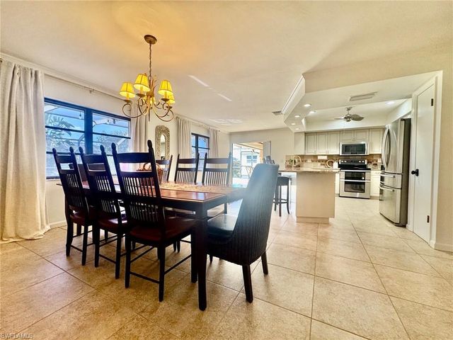 1220 SE 19th LN, Cape Coral, FL 33990