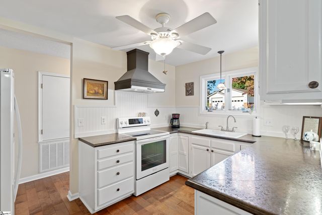 103 Lakeside Court, Greenville, SC 29615