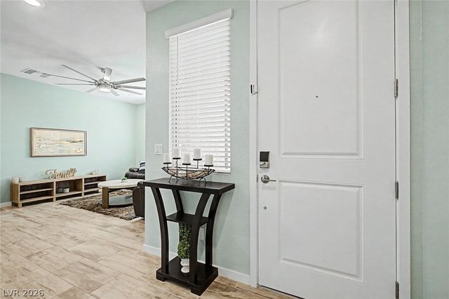 194 Viento Ridge Street, Henderson, NV 89012