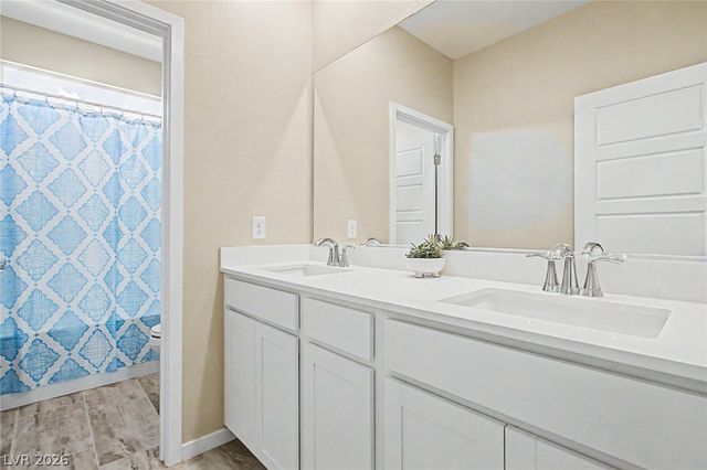 194 Viento Ridge Street, Henderson, NV 89012