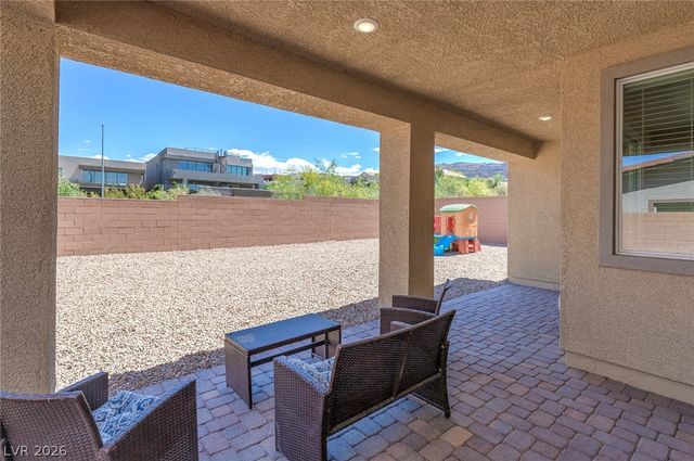 194 Viento Ridge Street, Henderson, NV 89012