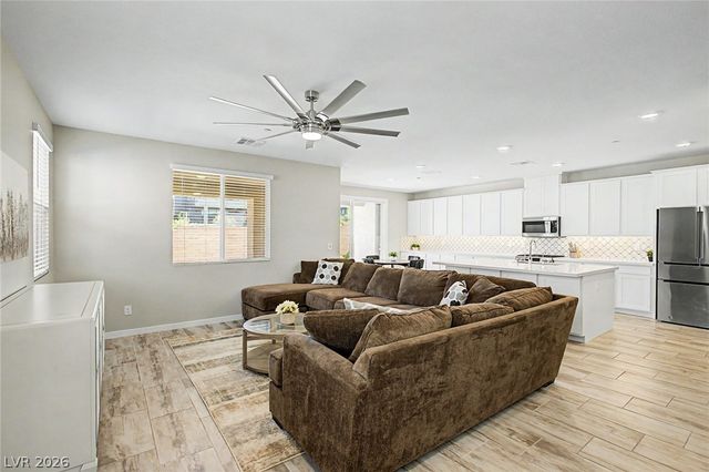 194 Viento Ridge Street, Henderson, NV 89012