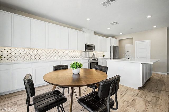 194 Viento Ridge Street, Henderson, NV 89012