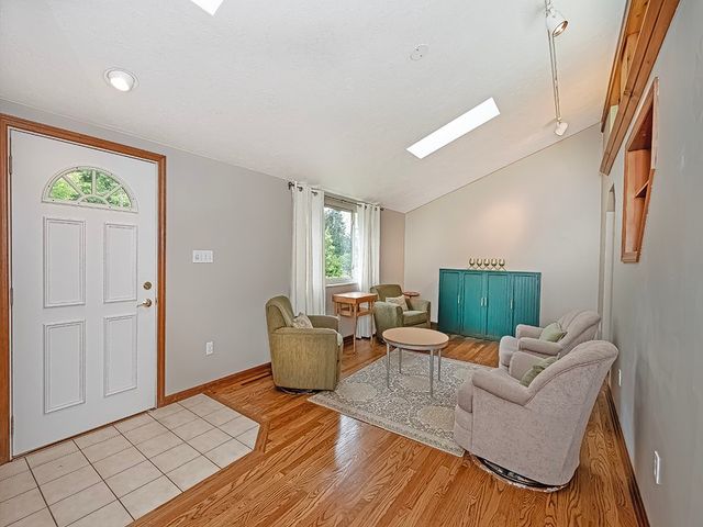 305 Ivy Dr, Pine Twp, PA 15044