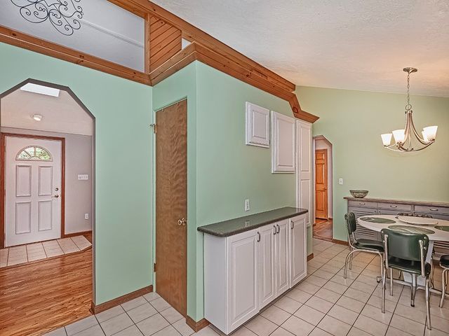 305 Ivy Dr, Pine Twp, PA 15044