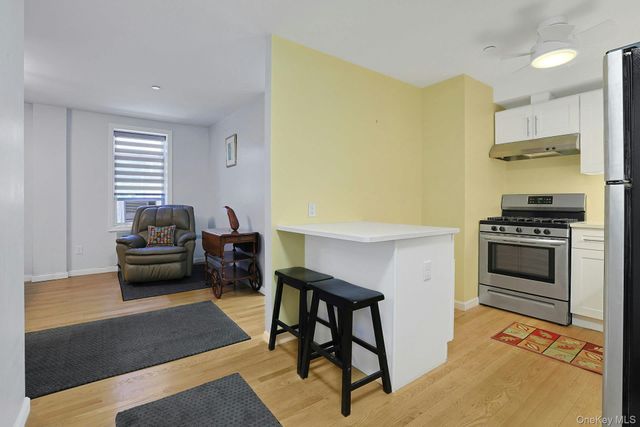 1 Hawley Terrace 2A, Yonkers, NY 10701
