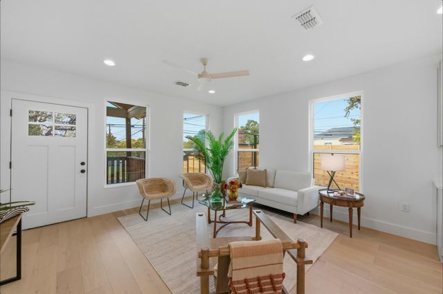 1199 Coleto ST, Austin, TX 78702