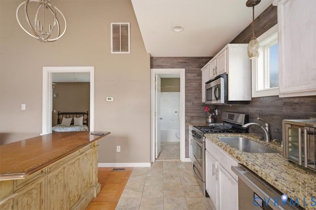 1151 Cartersville Rd, Cartersville, VA 23027